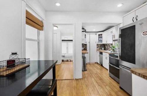 Croissant Park House | Perfect FLL Location with Putting Green