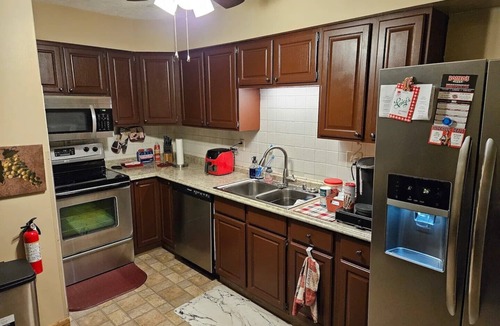 Northwest Akron House | Perfectly Priced and Centrally located NW Akron home w/FREE Wi-Fi & Netflix