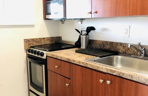 Deerfield Beach Apartment | Pet-Friendly 1BR 75 Yards to Beach Pool
