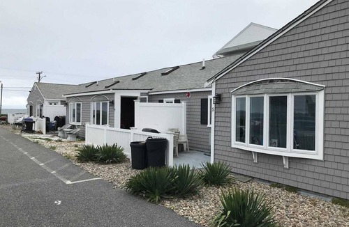 Dennis Port Condo | Pet Friendly, 2 BDR condo across from Glendon Beach!