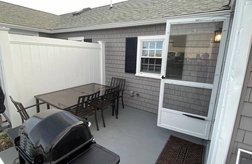 Dennis Port Condo | Pet Friendly, 2 BDR condo across from Glendon Beach!