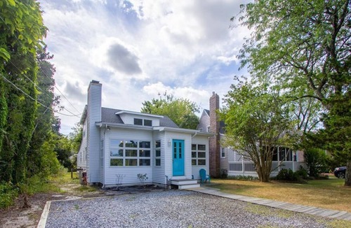 Cape May Point House | Pet Friendly 4 Bdrm Sleeps 12 by Lake Lily
