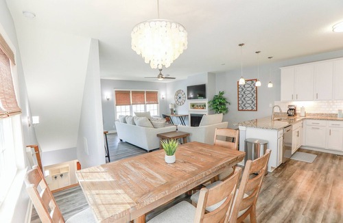 Northeast Virginia Beach House | Pet -Friendly 4 BR Home - Near Beach Sleeps 8