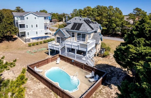 Whalehead Beach Cottage | Pet Friendly Coastal Cottage in Corolla, North Carolina, Complete with Outdoor Pool and Private Hot Tub