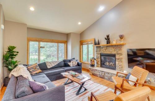 Columbia Falls House | Pet-Friendly Columbia Falls Home w/Gas Grill!