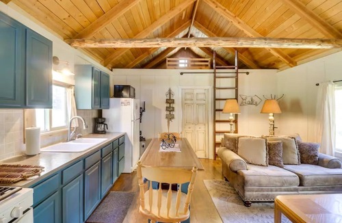 Rexford Cottage | Pet-Friendly Cottage w/Hot Tub Lake Koocanusa