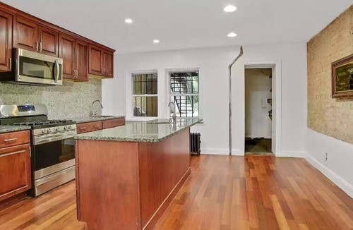 Crown Heights House | Pet friendly cozy one bedroom on a tree lined street