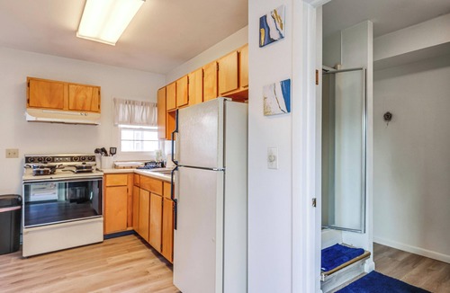 Saratoga Springs Cottage | Pet-friendly Home w/Patio: 4 Mi to Saratoga Spa!