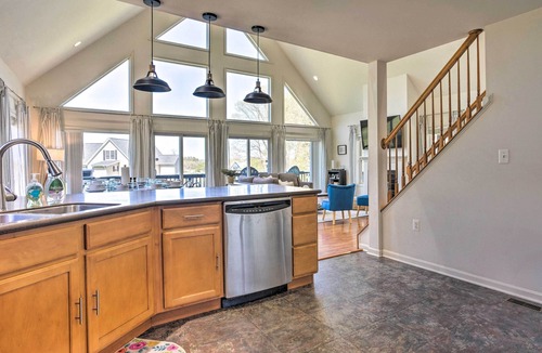 Louisa House | Pet-Friendly Retreat Near Lake Anna w/Decks!