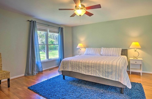 Louisa House | Pet-Friendly Retreat Near Lake Anna w/Decks!