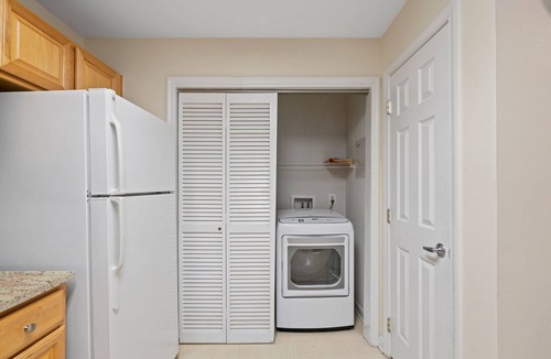 Stafford Apartment | Pet Friendly Spacious 2bedrooms/2baths Apt