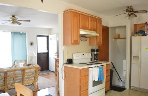 North Cape May House | Pet friendly split level home steps to Delaware Bay