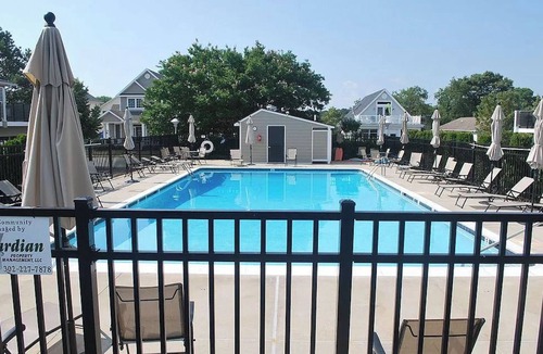 Country Club Estates House | Pet friendly town home, located in the center of Rehoboth.