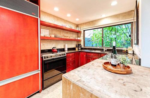 Hendricks and Venice Isles Apartment | Piano House on the Water
