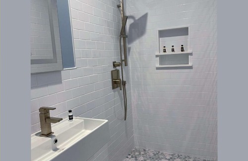 Commercial Street Hotel | Pilgrim House