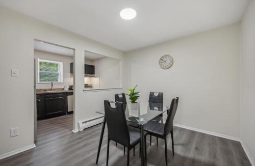 Newark Apartment | Pine Brook 1302 I Pool Gym I Free Parking !