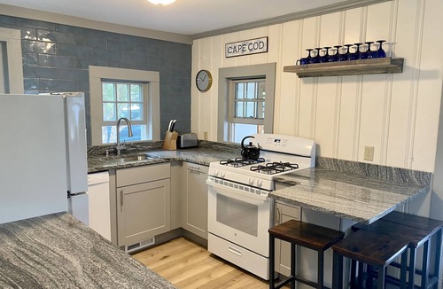 West Yarmouth Cottage | Piping Plover-A Classic Cape Cottage