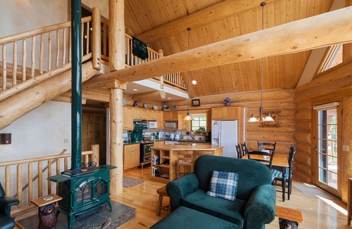 Somers Cabin | Plan ahead! Book your 2026 getaway now and pay 2025 rates!