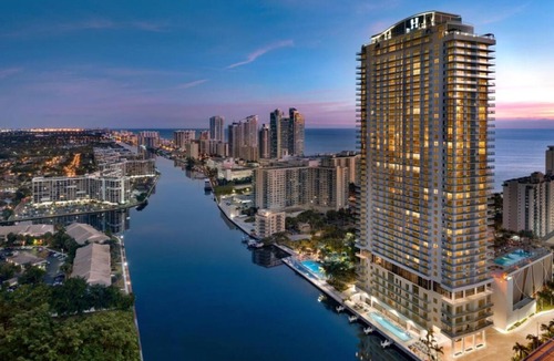 Hollywood South Central Beach Apartment | Pleasant Stay, Convenient Location! 2 Comfortable Units, Onsite Pool