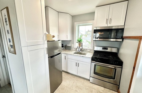 Newbury Apartment | Plum Island Cottage | Easy Beach Access