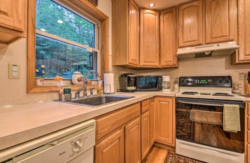 Gouldsboro House | Pocono Mountain Home w/3 Community Lakes!