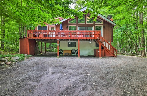 Gouldsboro Cabin | Poconos Cabin < 11 Mi to Tobyhanna State Park!