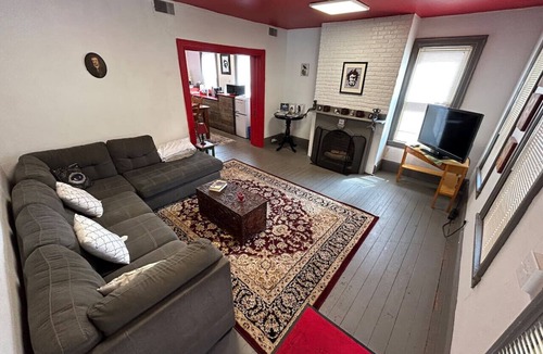 Milford House | Poe Themed Home Close to Beaches and DE Turf