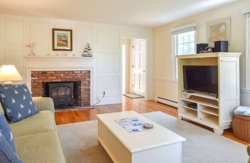 South Orleans House | Pond-Front w/ Game Room w/ Ping Pong!