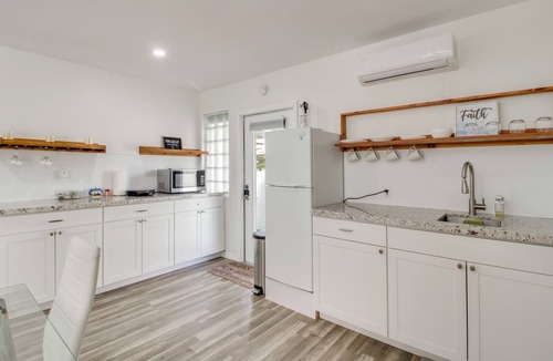 Country Club Apartment | Pool Access! Country Club of Miami Summer Getaway