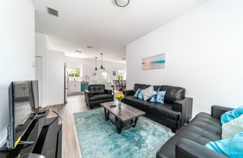 Hallandale Beach Villa | Pool Boutique Villa by the Beach 1