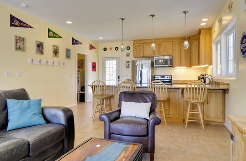Foster House | Pool & Dock Access! Bohannon Cottage on the Bay