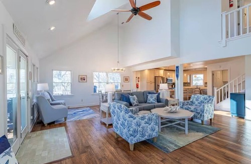 Sea Scape House | Pool + Golf Retreat | Family Escape Near Beach