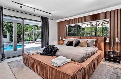 Coral Ridge Villa | Pool |Gym |Theater |Waterfront |12ppl |Netflix ft