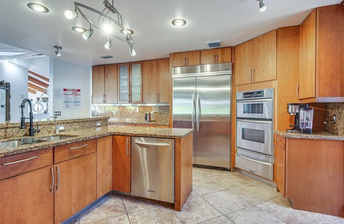 Coral Springs Villa | Pool & Hot Tub: Spacious Villa in Coral Springs!