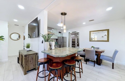 Croissant Park House | Pool House in Fort Lauderdale