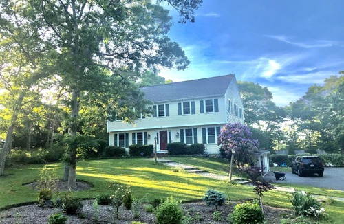 Sandwich House | POOL, LARGE 4+ Bedroom, lots of room with private yard