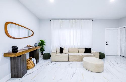 Miami Gardens House | Pool Oasis & Game Room Near Hard Rock Stadium