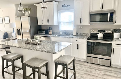 Villas House | POOL/SWIM SPA/HOT TUB! 300 FEET TO SECLUDED BEACH KAYAKS! Bayshore Getaway!