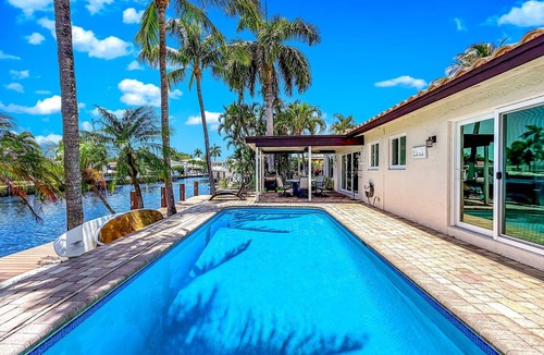 Garden Isles House | Pool & Waterfront! Paddleboards+Close To Beach!