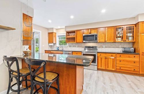 Harwood House | Pool & Yard Retreat | 4BR | 20 Min to Annapolis
