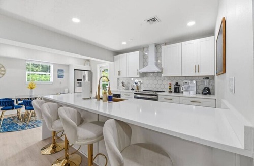 Central Fort Lauderdale House | Poolside Paradise | Near Beach & Downtown