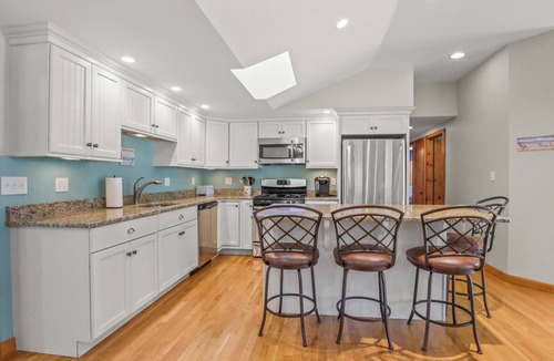Popponesset House | Popponesset-3 Bedrooms, Sleeps 6, A/C and Private Beach