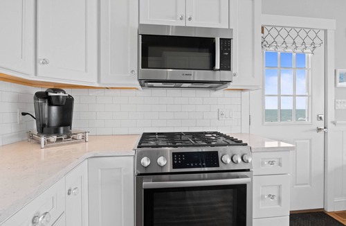 Popponesset House | Popponesset Waterfront - Beachfront Home, 3 bedrooms, 2 baths, sleeps 6, A/C