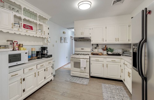 Hague House | Potomac River Haven w/Private Beach, Dogs Welcome