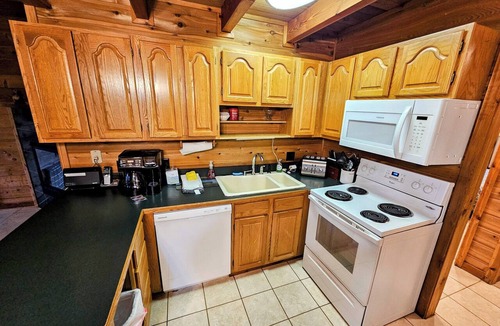 Edray House | PowderMonkey12 - ski in/out - Pet Friendly