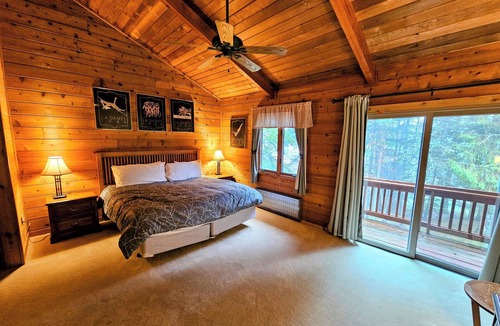 Edray House | PowderMonkey12 - ski in/out - Pet Friendly
