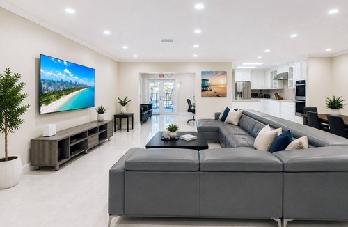 South Lake Villa | Premium Luxury 5BR/4BA Villa near Hollywood Beach