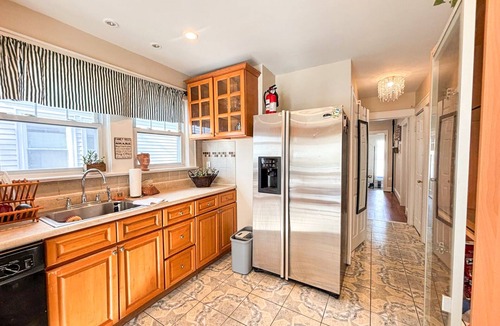 Union House | Premium Private Home w/Parking, Yard, Pets OK Near MAJOR INTERNATIONAL SPORTING EVENT, NYC & Newark Airport