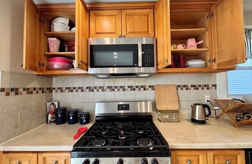 Union House | Premium Private Home w/Parking, Yard, Pets OK Near MAJOR INTERNATIONAL SPORTING EVENT, NYC & Newark Airport