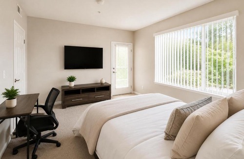Marina del Rey House | Pretty room with sauna and pool